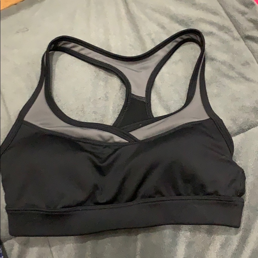 Sports bra